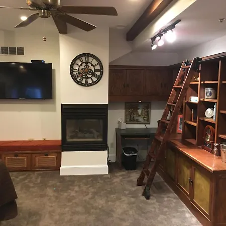 Lake Pointe Inn-3